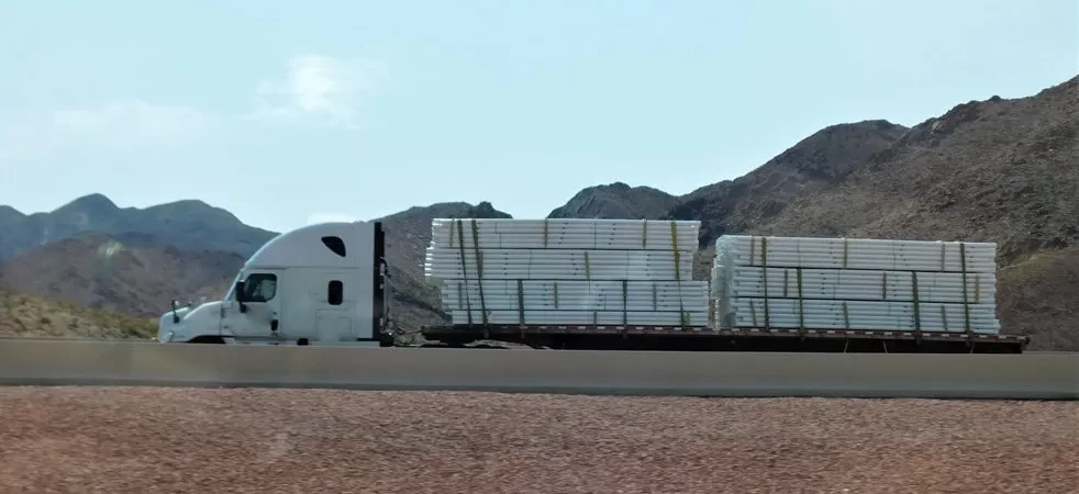 Accidentes con camiones detenidos en el arcén de la autopista-imagen